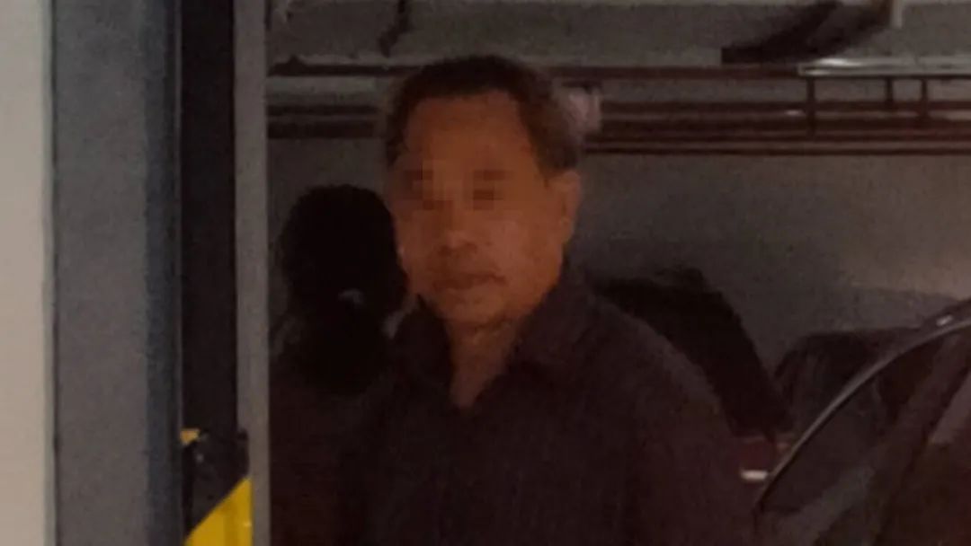 DƬ